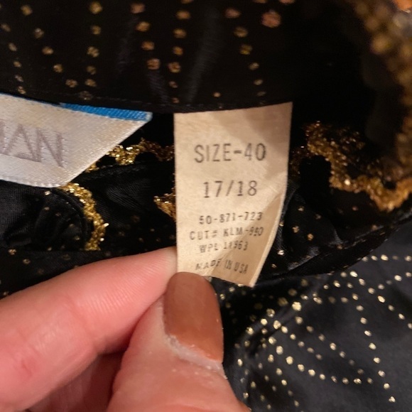 Elegant Black and Gold Button Down Shirt size Large - Picture 10 of 16